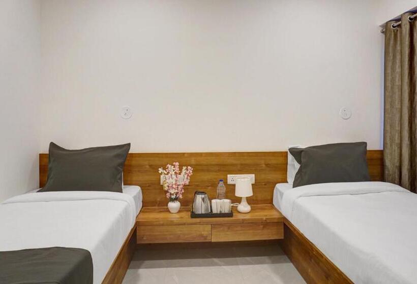 هتل Oyo R P Hospitality