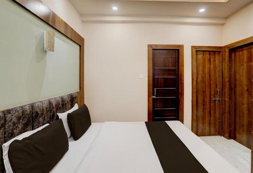 هتل Oyo Ruby House