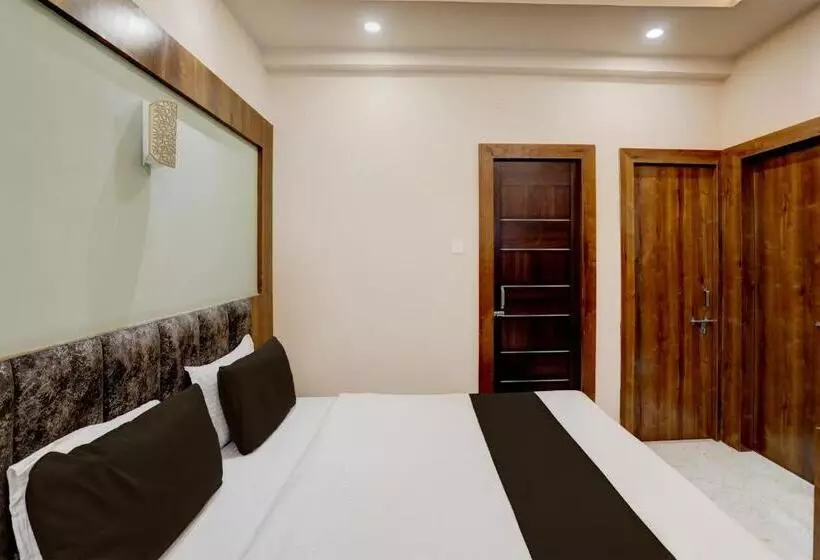 هتل Oyo Ruby House