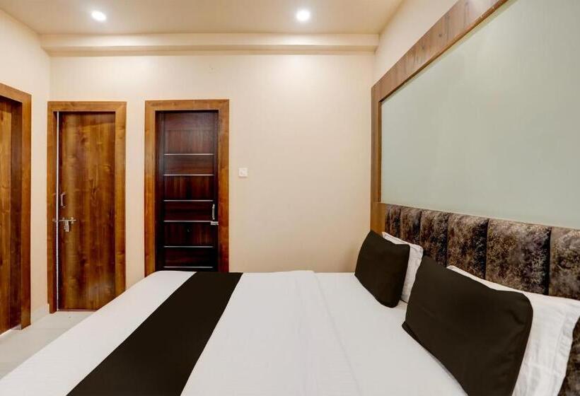 هتل Oyo Ruby House