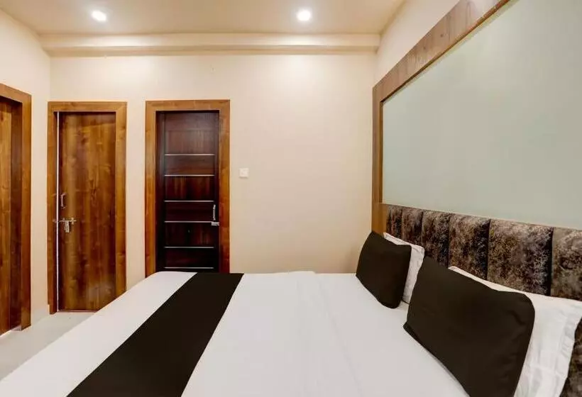 هتل Oyo Ruby House