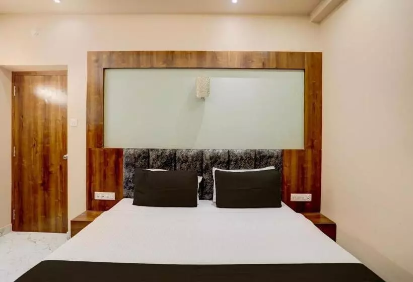 هتل Oyo Ruby House