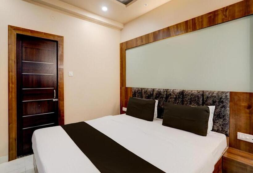 هتل Oyo Ruby House