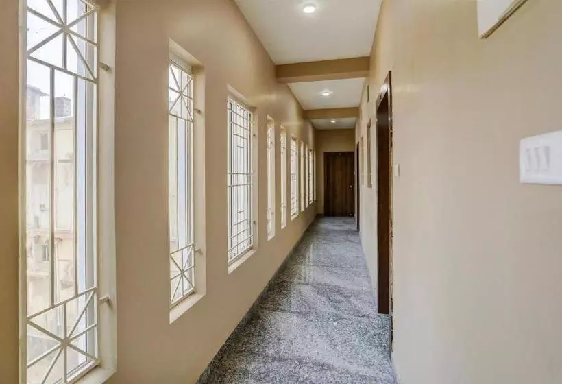 هتل Oyo Ruby House