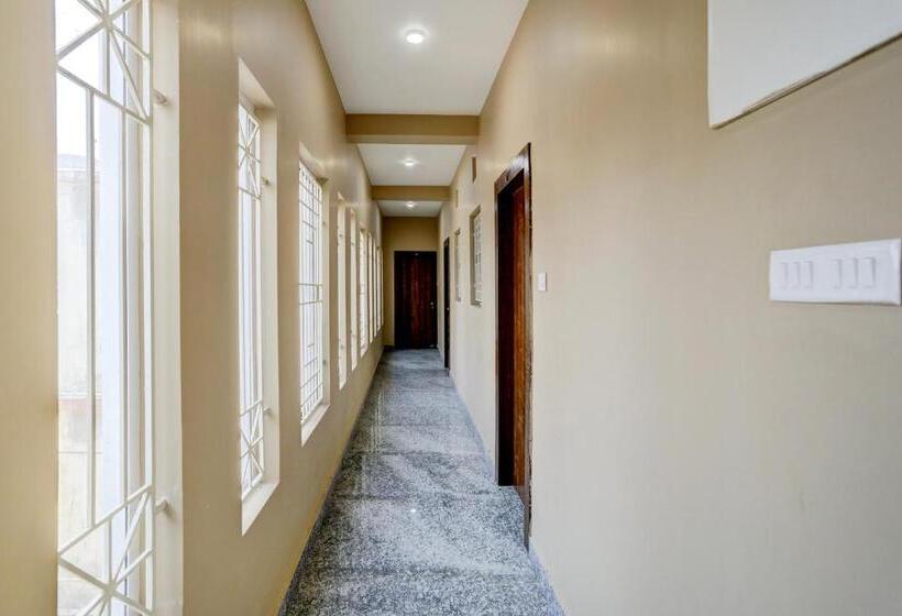 هتل Oyo Ruby House