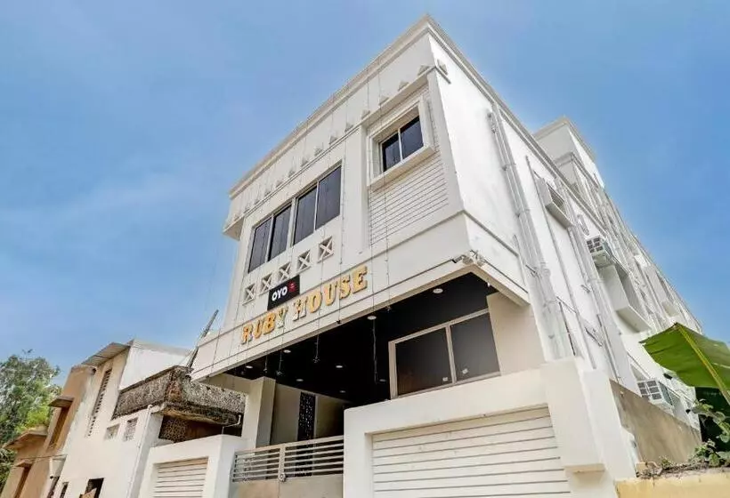 هتل Oyo Ruby House