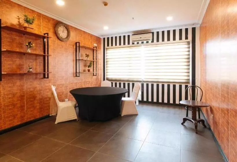 هتل Reddoorz Plus @ Project 6 Quezon City