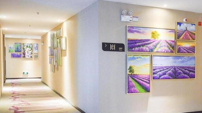 Lavande Hotels·xuzhou New District Meidi Square
