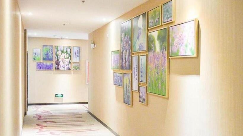 Lavande Hotels·xuzhou New District Meidi Square