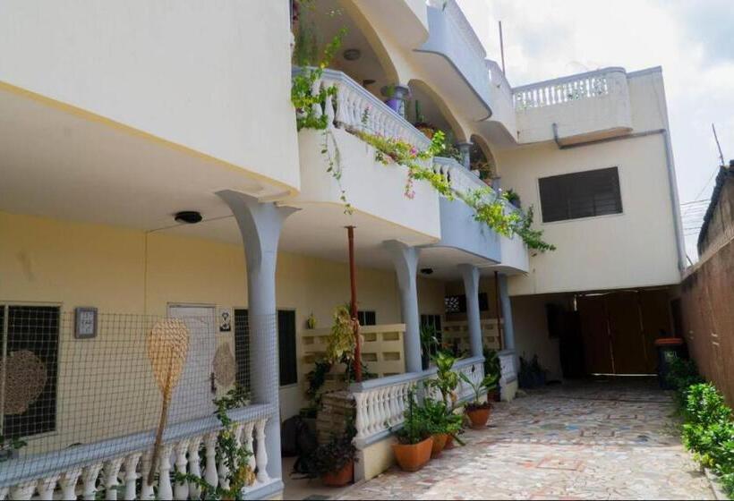 پانسیون Zumah