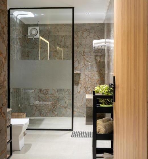 Alpine Hotel And Villas