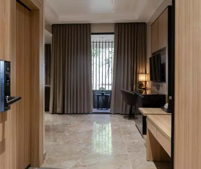 Alpine Hotel And Villas