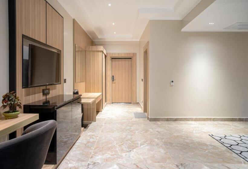 Alpine Hotel And Villas