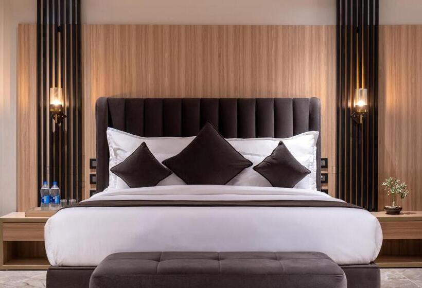 Alpine Hotel And Villas