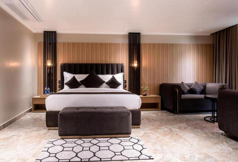 Alpine Hotel And Villas