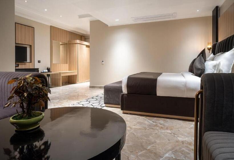 Alpine Hotel And Villas