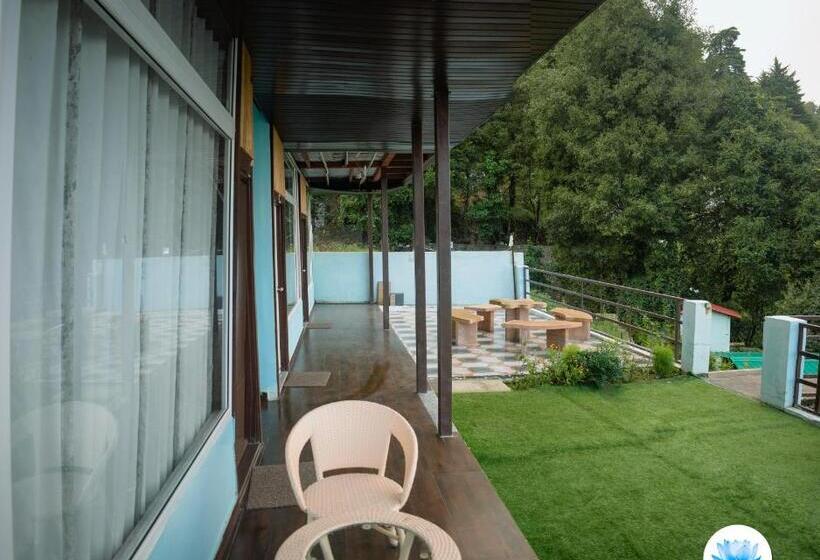 בית מלון כפרי Blue Lotus Resort