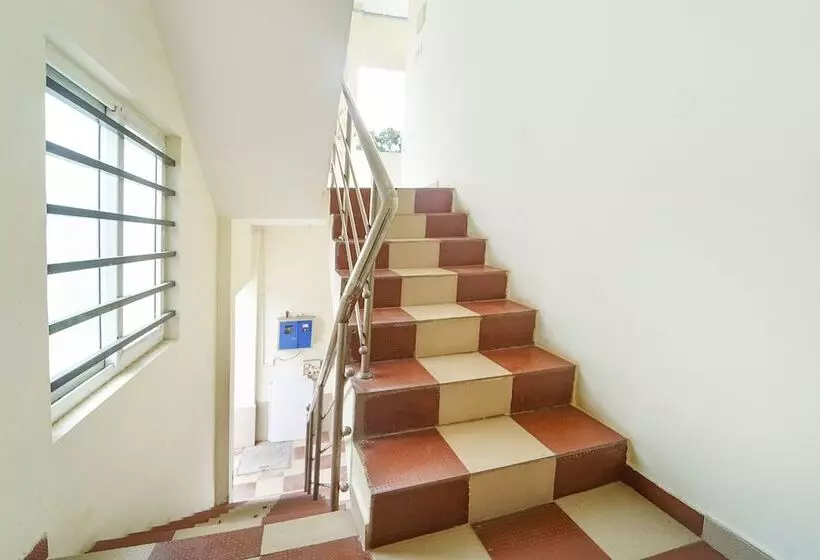 ホテル Fabexpress Clover Castle   Nr Coimbatore International Airport