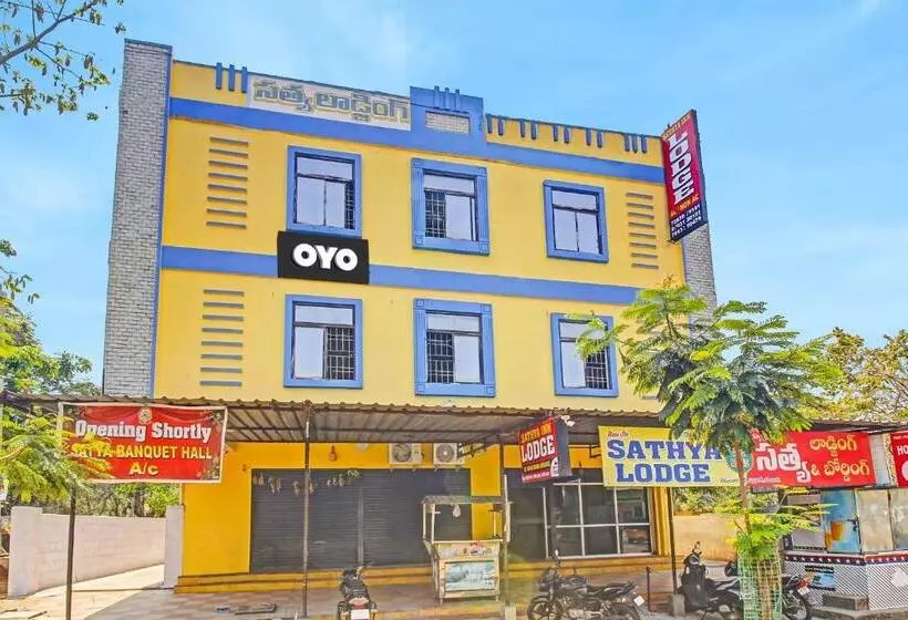 ホテル O Satya Inn