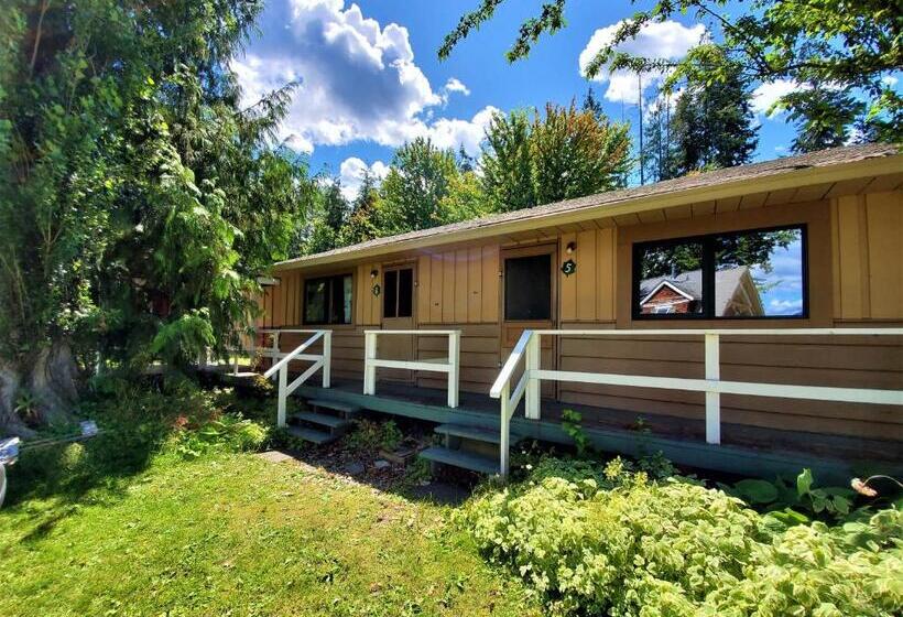 Maples Resort Shuswap