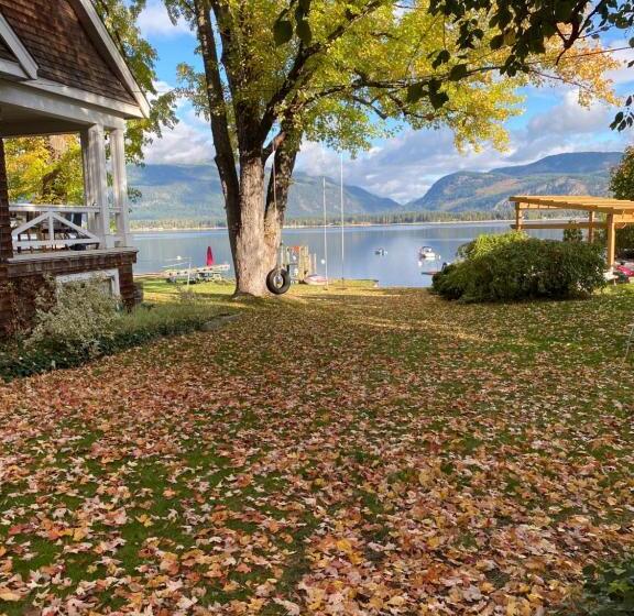 Maples Resort Shuswap