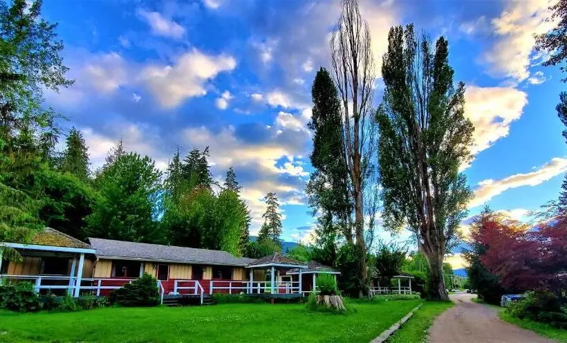 Maples Resort Shuswap