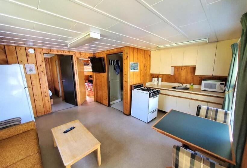 Maples Resort Shuswap