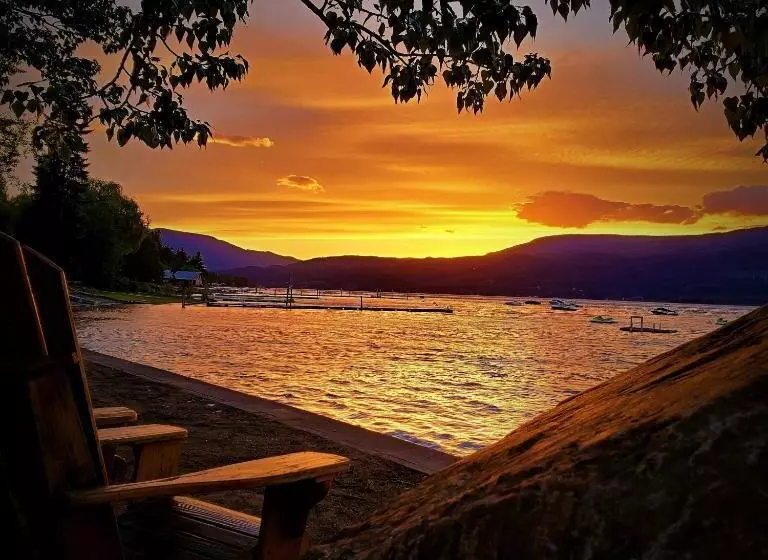 Maples Resort Shuswap