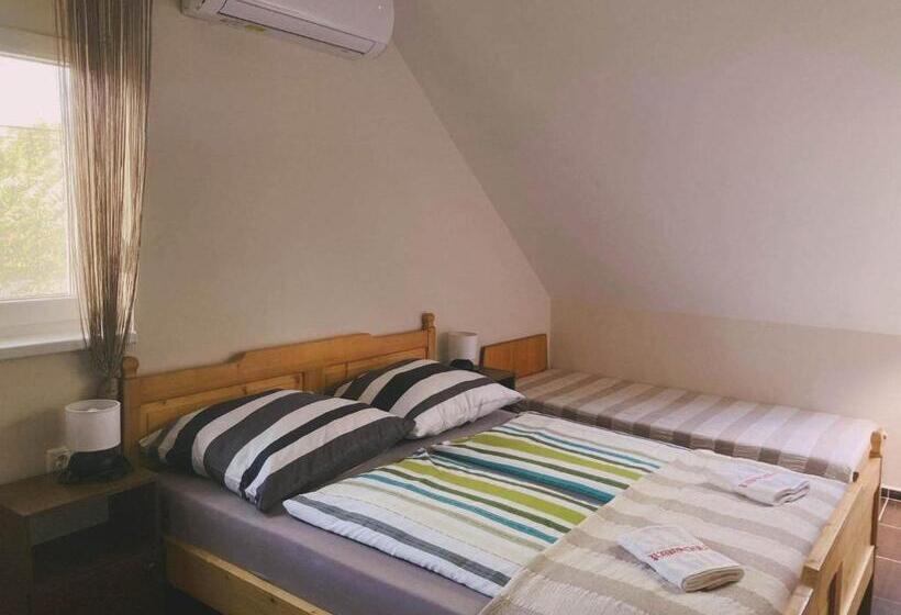 Пансион Piroschka Vendégház Zamárdi