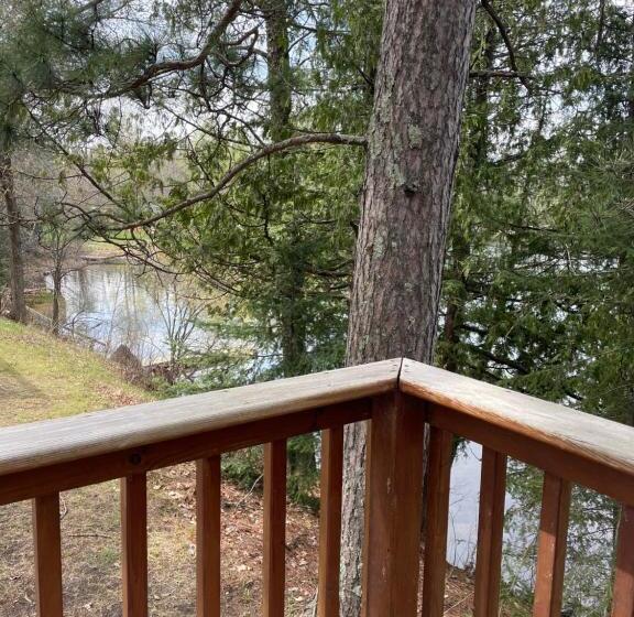 Sure Game Wilderness Resort