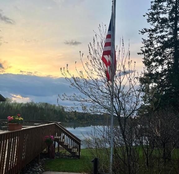 Sure Game Wilderness Resort