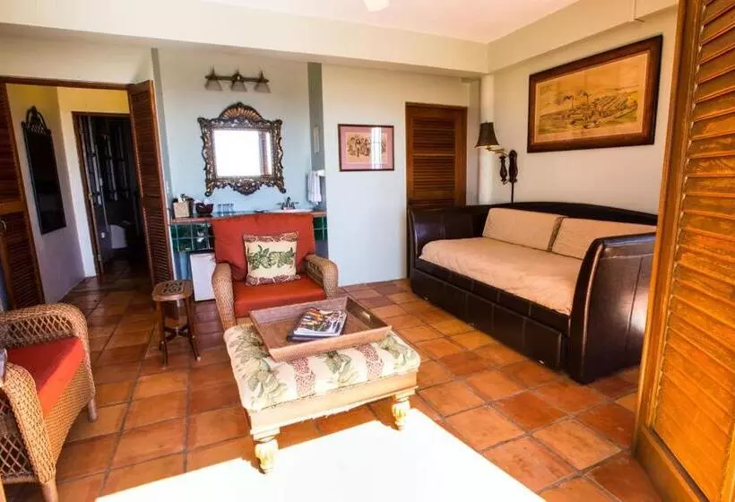 هتل Hacienda Tamarindo