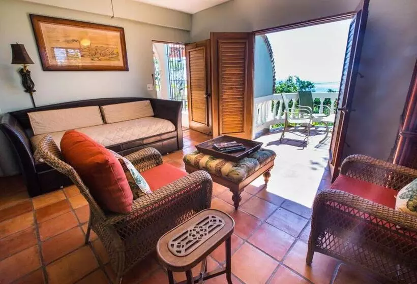 هتل Hacienda Tamarindo