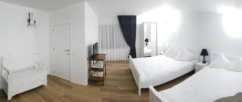 پانسیون Bucovina De Poveste