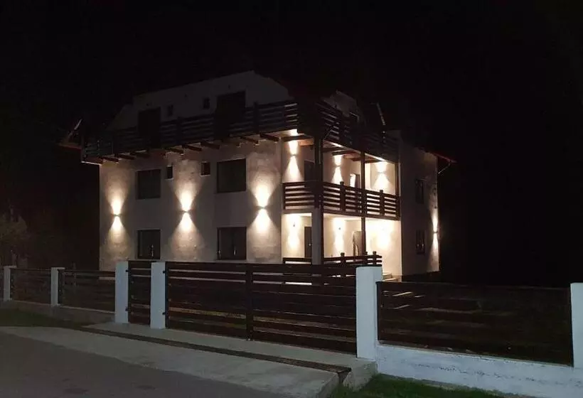 پانسیون Bucovina De Poveste