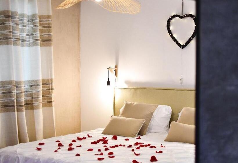 פנסיון Les Nuits D Olympe   Suite & Spa Privatif