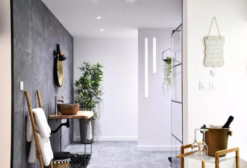 Majatalo Les Nuits D Olympe   Suite & Spa Privatif