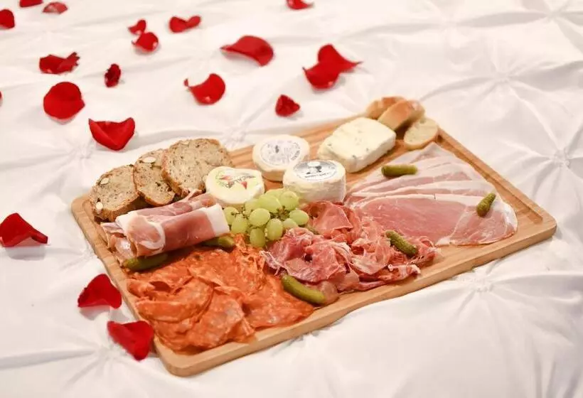 Majatalo Les Nuits D Olympe   Suite & Spa Privatif