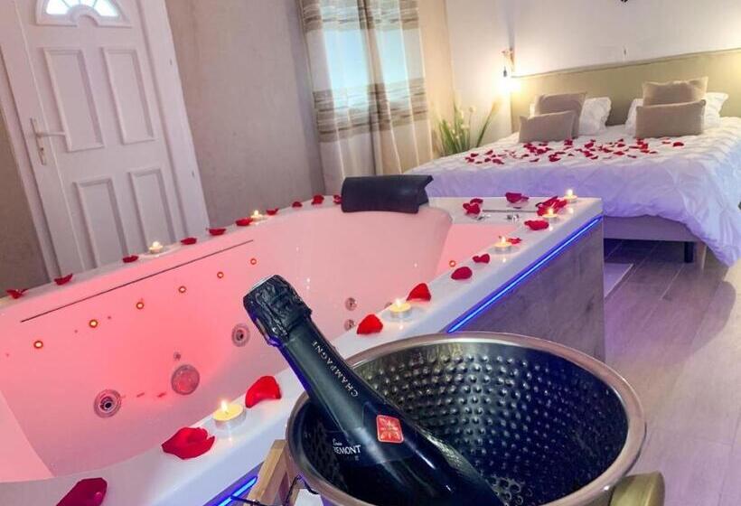 פנסיון Les Nuits D Olympe   Suite & Spa Privatif