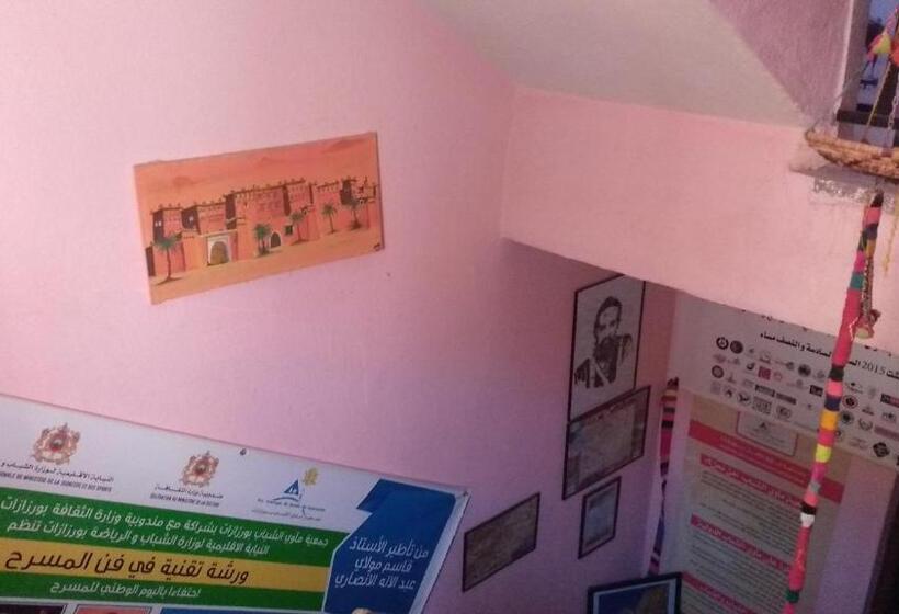 הוסטל Auberge De La Jeunesse