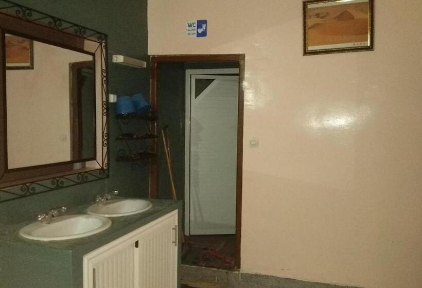 הוסטל Auberge De La Jeunesse