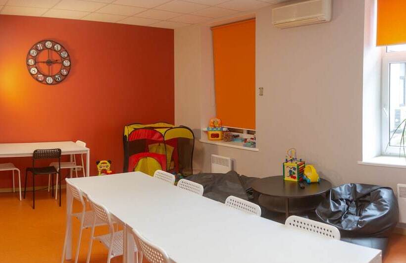 هاستل Liberty Airy