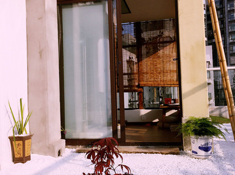 旅馆 Living Art Museum Inn