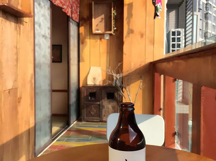 ユースホステル Living Art Museum Inn