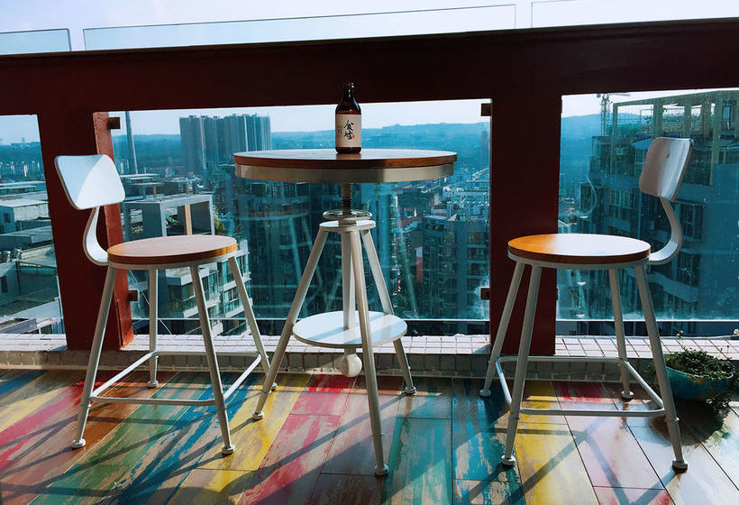 旅馆 Living Art Museum Inn