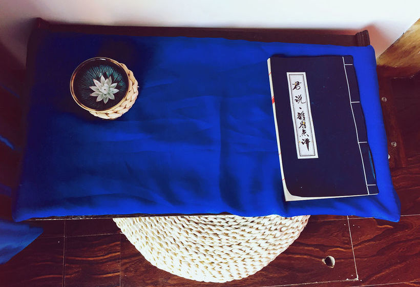 旅馆 Living Art Museum Inn