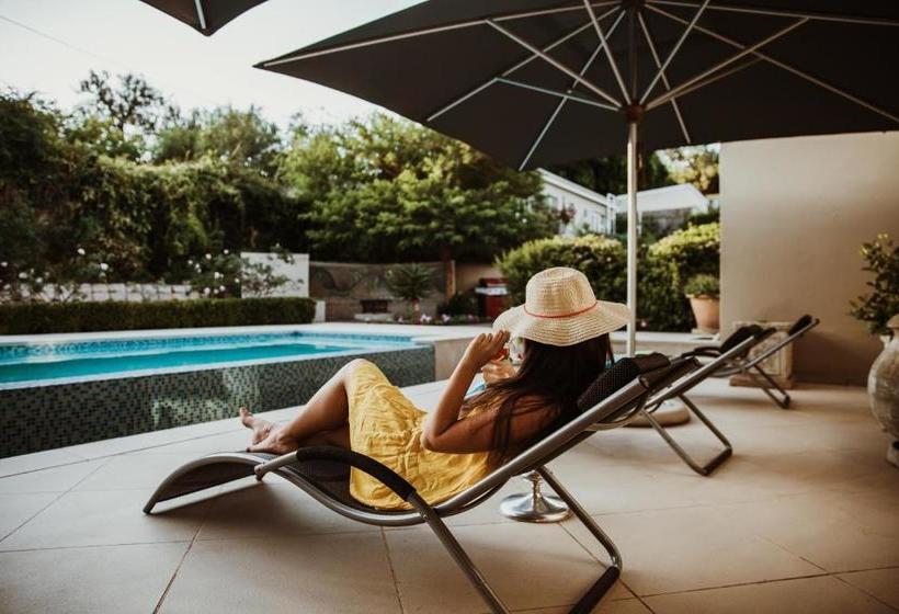 צימר Cornerstone Manor