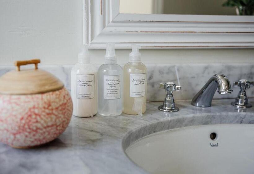 צימר Cornerstone Manor