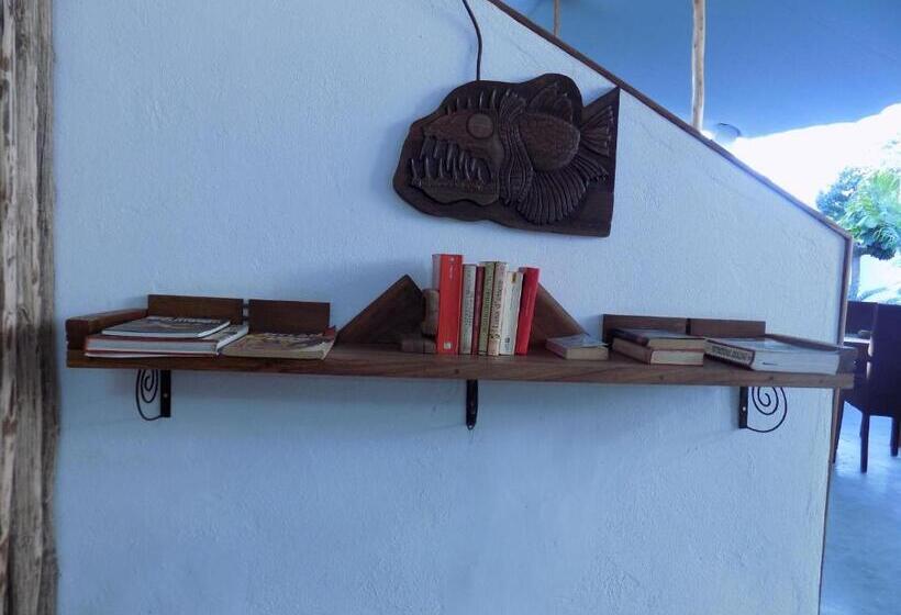 هتل 27 Cafe Zanzibar Airport