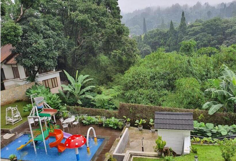 Отель Ariandri Puncak